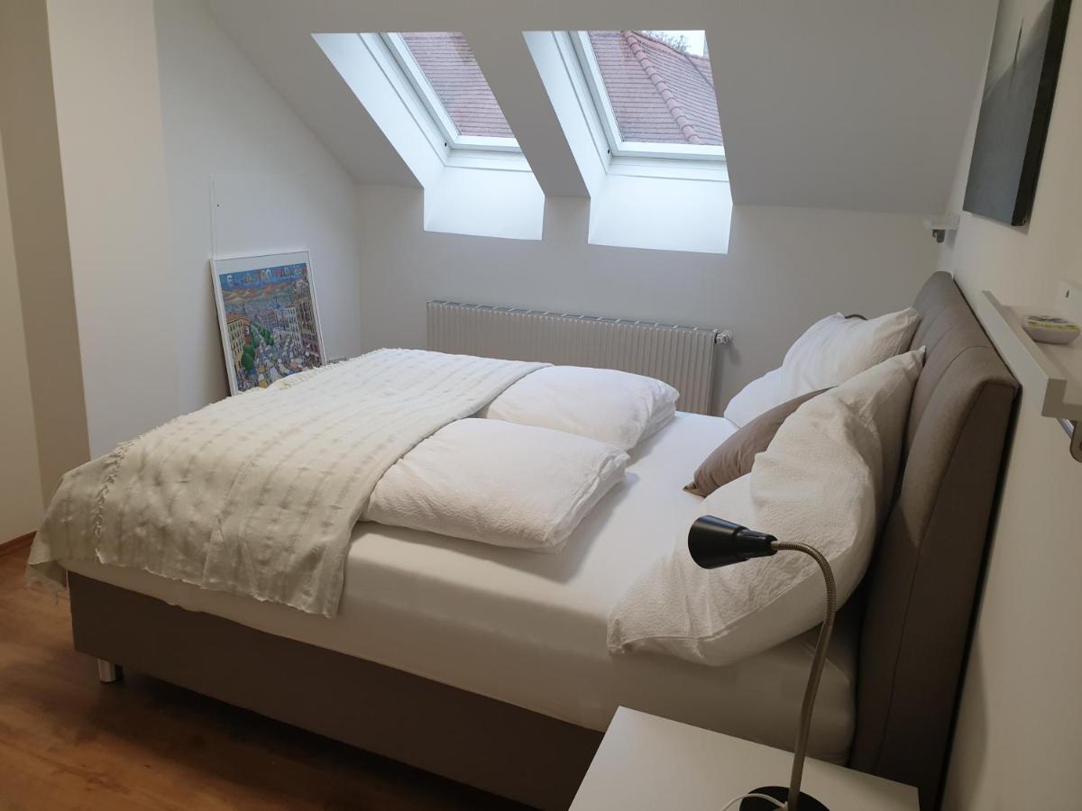 Apartment Stockerau Buitenkant foto